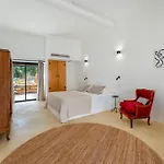 Uma Chata Santa Bárbara de Nexe