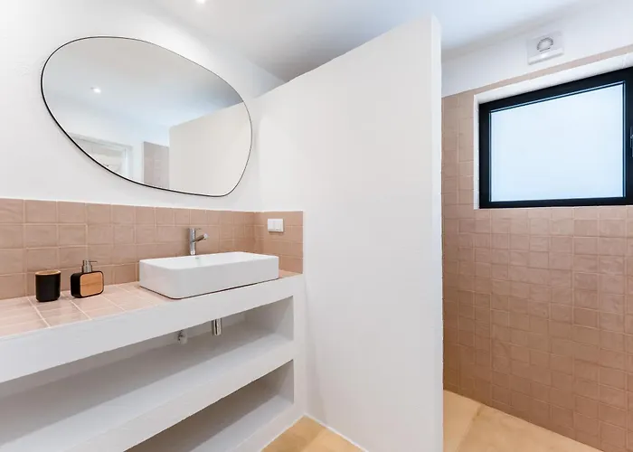 Uma 롯지 Santa Bárbara de Nexe